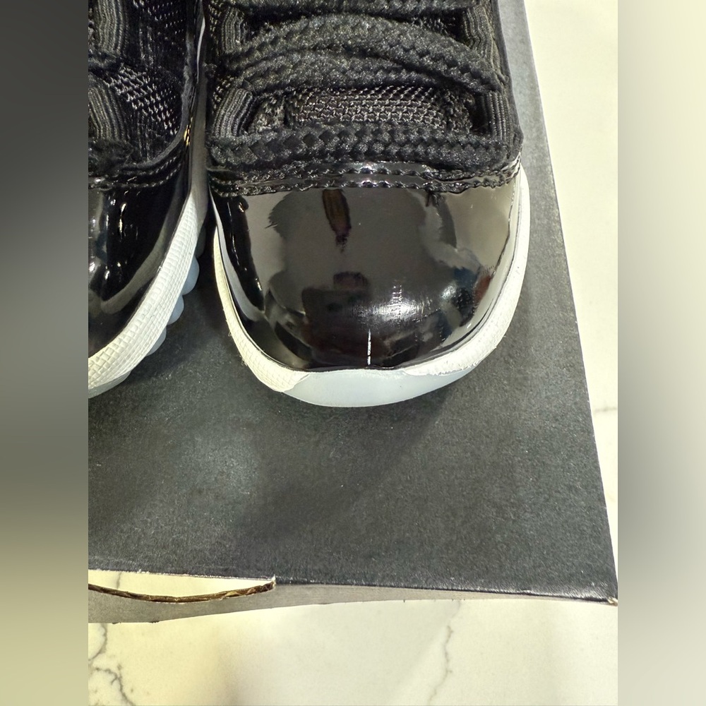 Jordan 11 retro low - Picture 2 of 7
